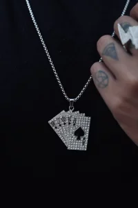 STAINLESS STEEL  BLINKING CARD PENDANT CHAIN